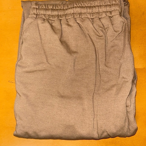 Etccy lounge set: Size L but fits like a M - Picture 4 of 5